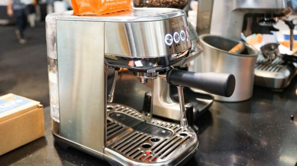 Striking Espresso Machine Francesca Greets the World of Coffee 4