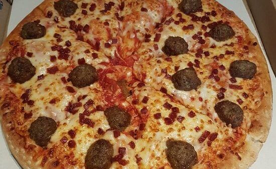 Everyone loves pizza, 5