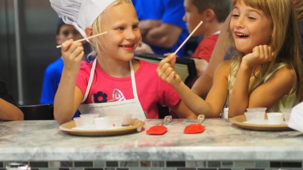 "Chef within the Garden" teaches kids how to cook dinner healthful food within the Bronx 4