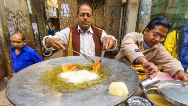 Try These 6 Delicious Bengali Street Food Items In Delhi's CR Park 3
