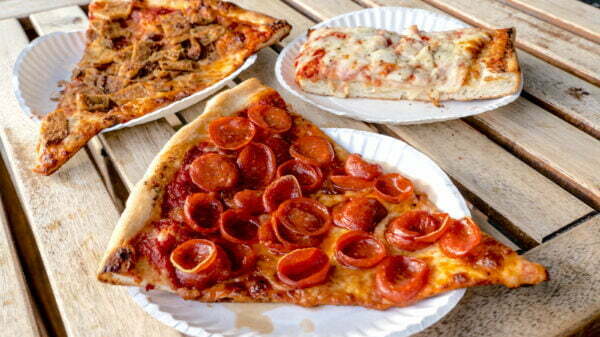 This Video Of BTS’ Backstage Pizza Party Will Give You Major FOMO 2