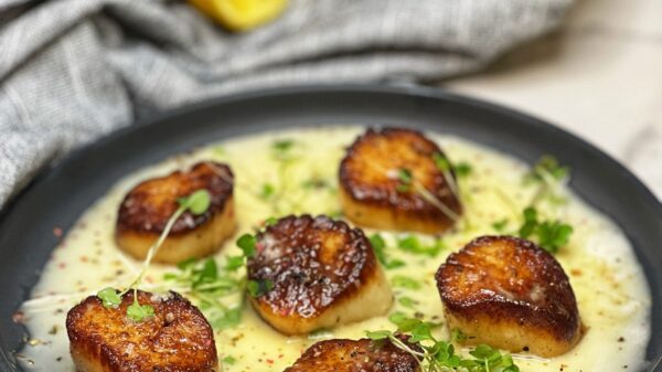 Mastering the Art of Lemon Beurre Blanc Sauce 2